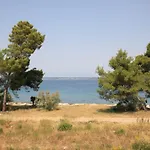 Apartamento By The Sea - 8257 Ugljan