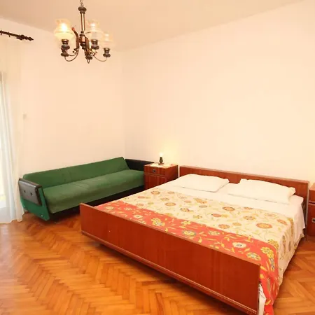 Apartment By The Sea - 8257 Ugljan