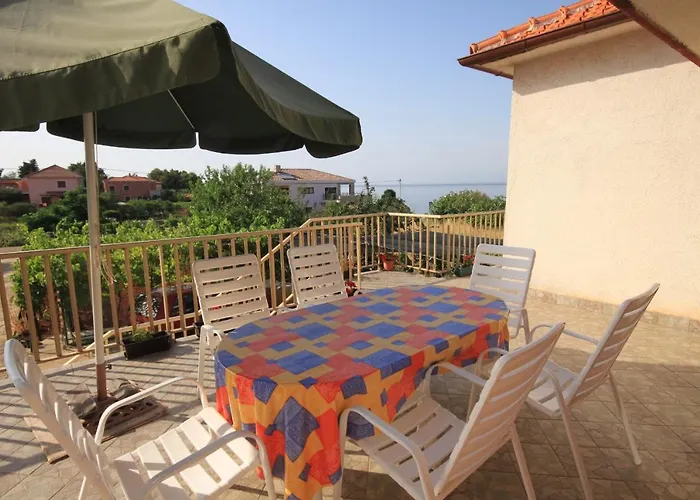 By The Sea - 8257 Apartman Ugljan