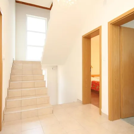 Apartament By The Sea - 8257 Ugljan